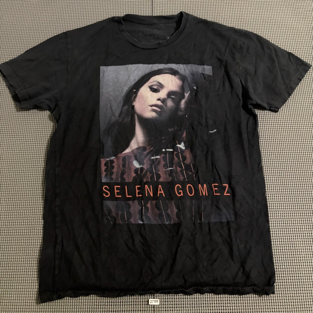 Selena Gomez Revival Tour 2016 Graphic T-Shirt Black Size Medium